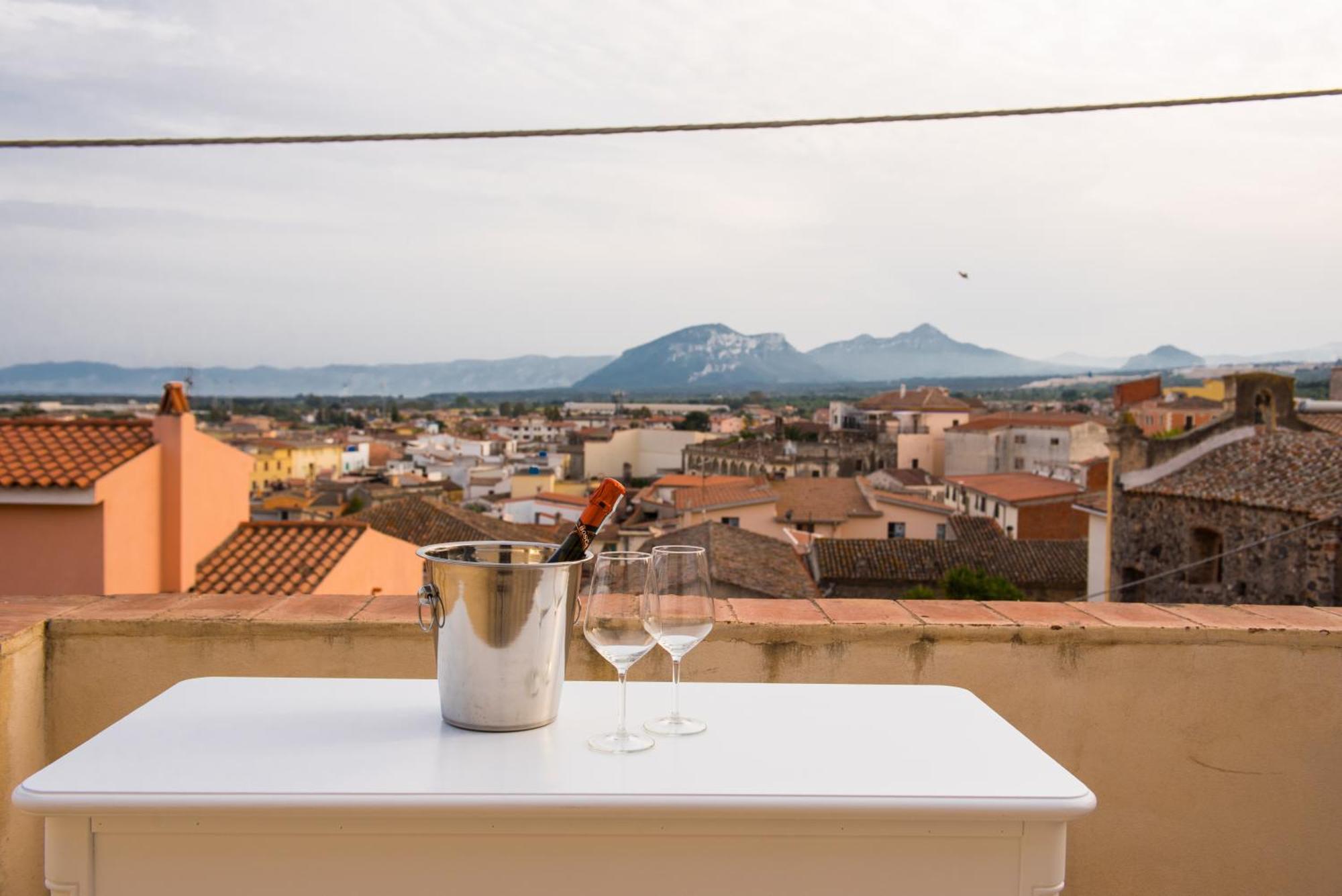 Vila Annamar Orosei Exteriér fotografie